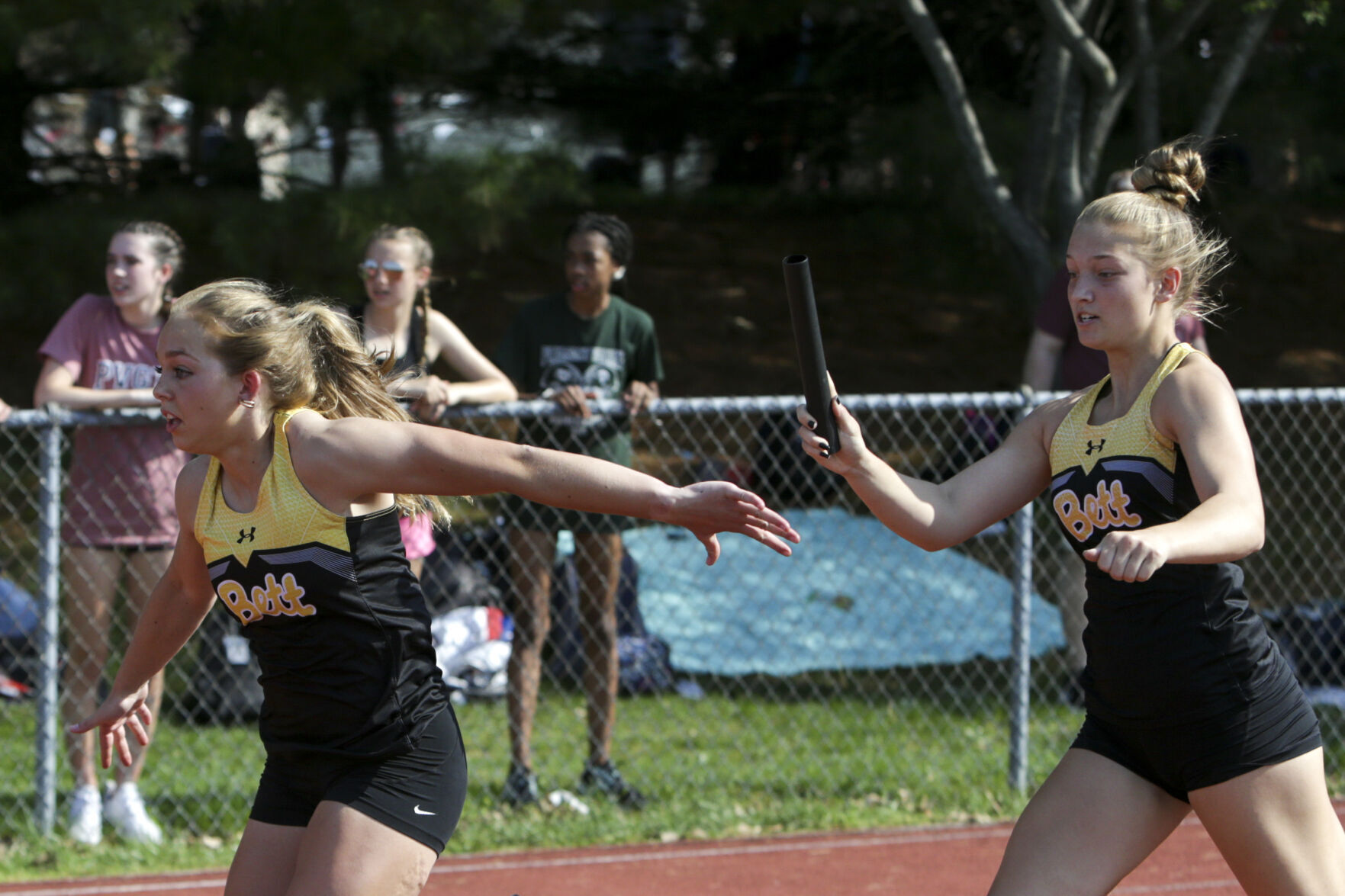 051222-qc-spt-district track-01.jpg